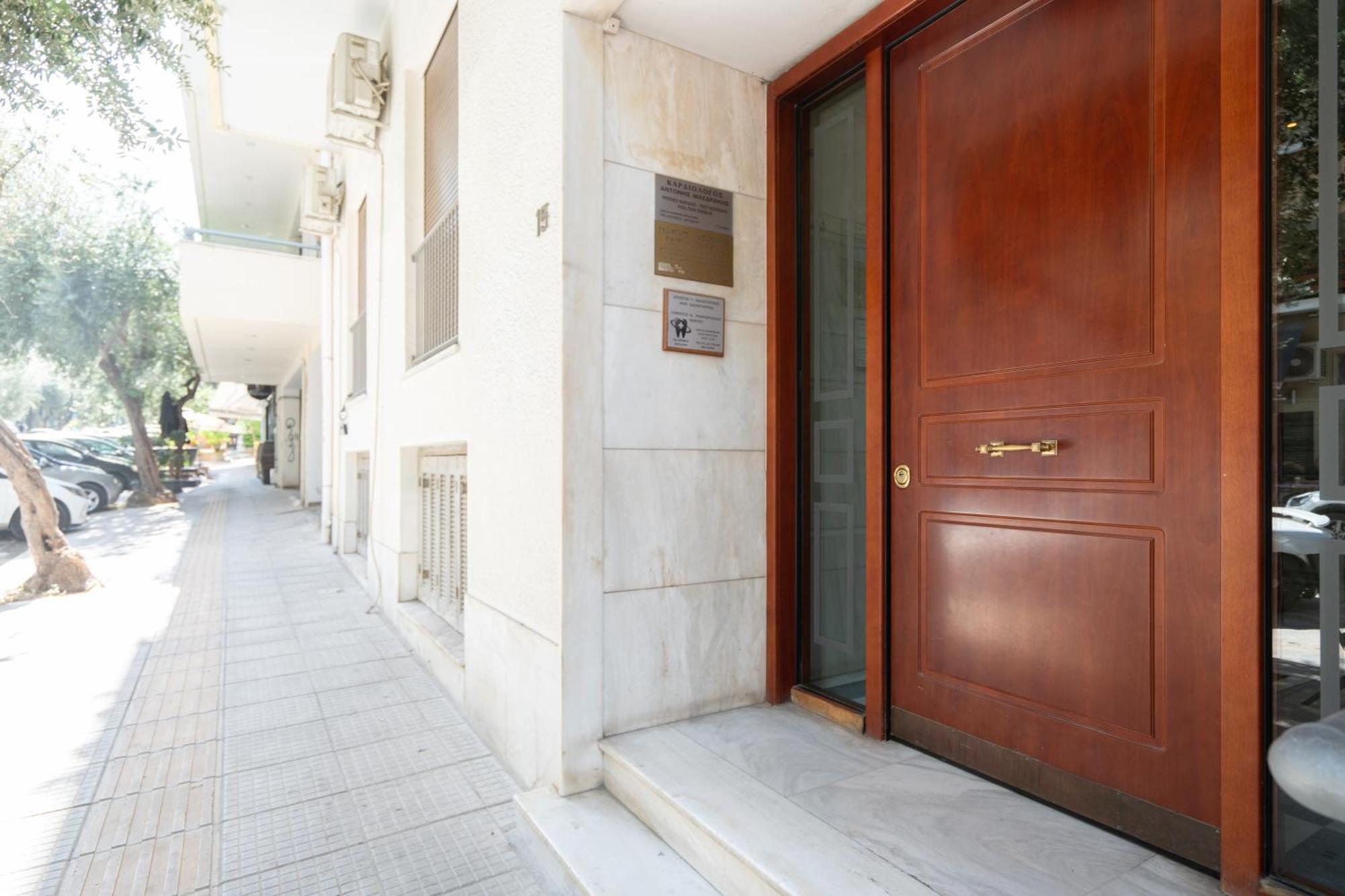 Sophisticated Modern Apt In Athens Center Exterior photo