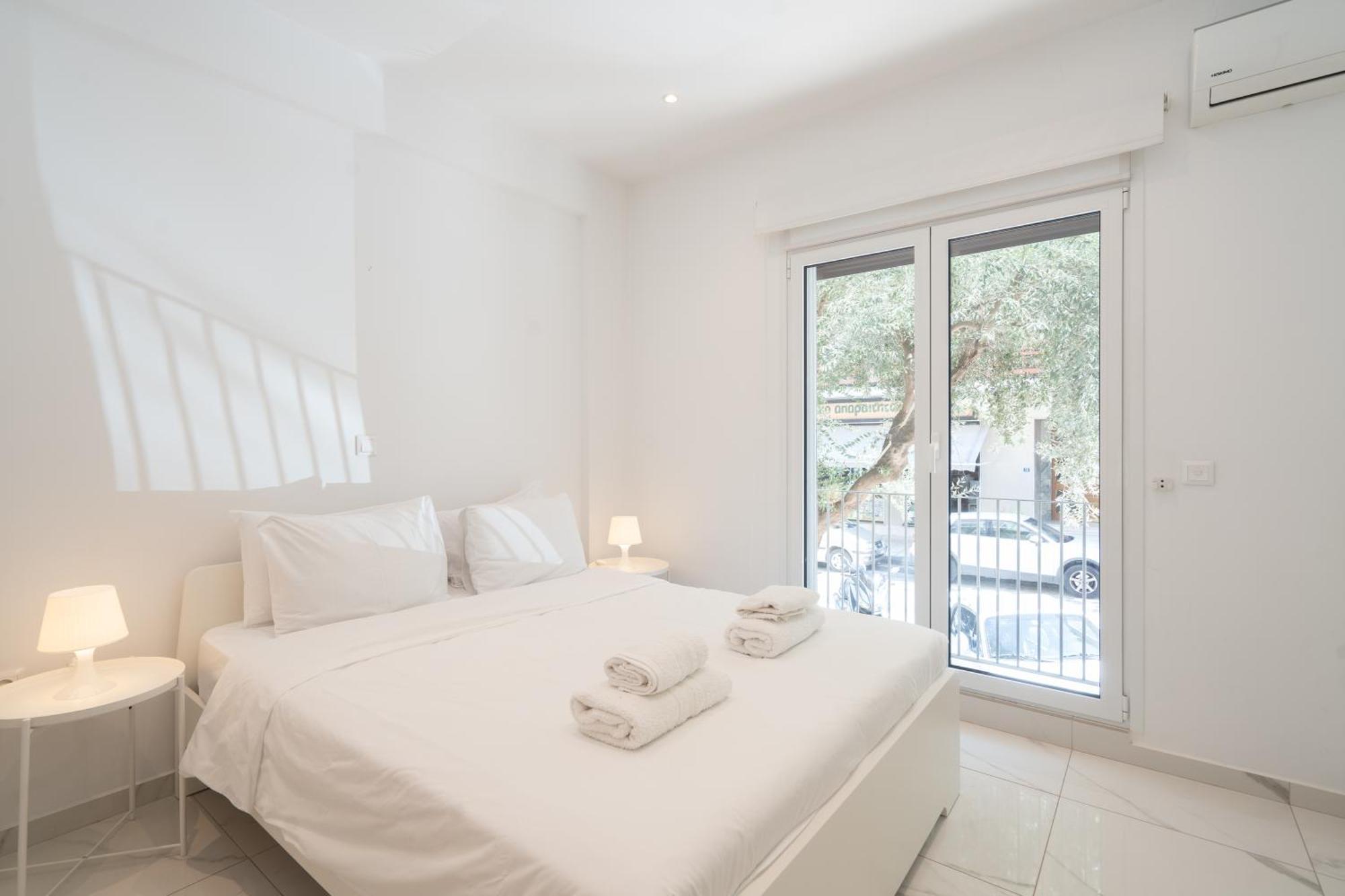 Sophisticated Modern Apt In Athens Center Exterior photo
